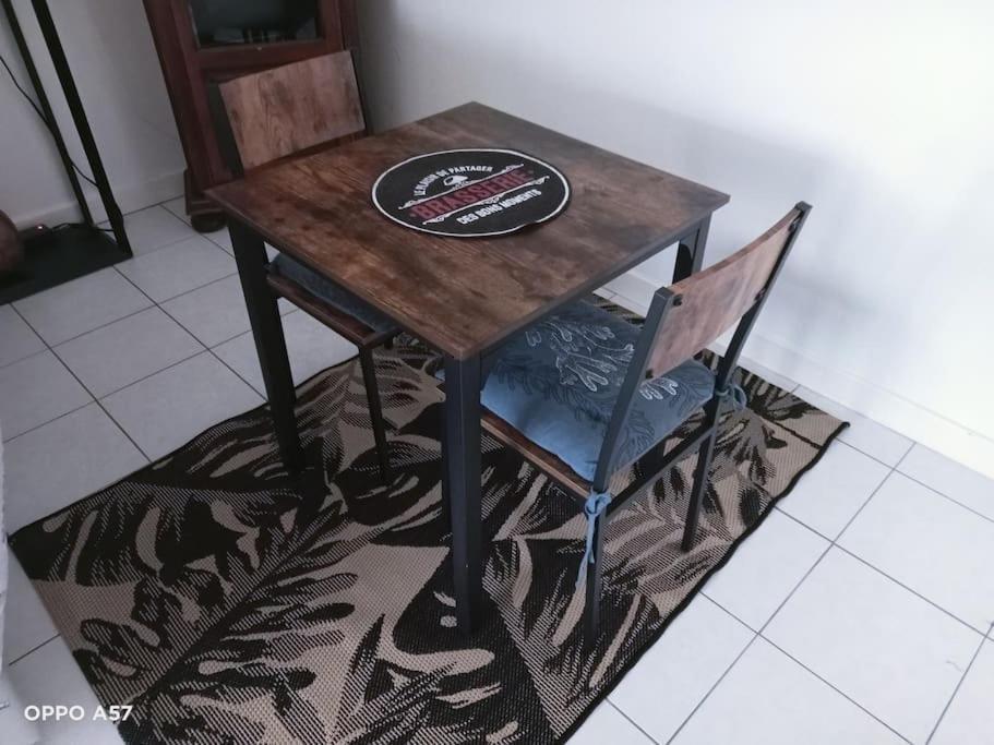 Appartement Joli A La *